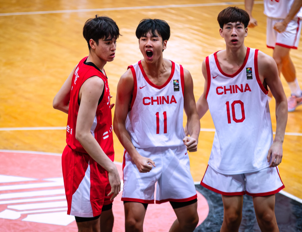 江苏男篮携手闯入cba前八搏击强敌是谁